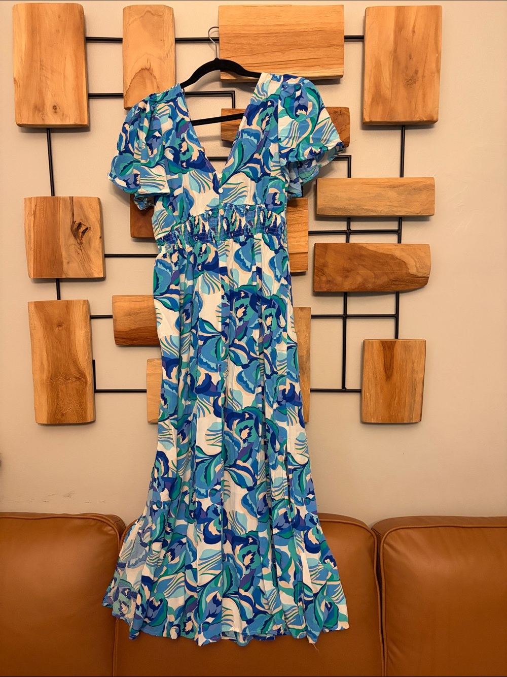 Blue Floral V-Neck Maxi Dress with Puff Sleeves
